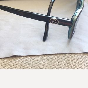 SOLD Gucci Percription Sunglasses 😎